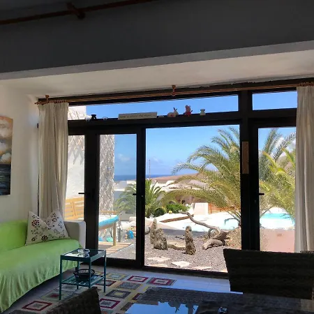 Well Maintained Property In A Quiet Complex *